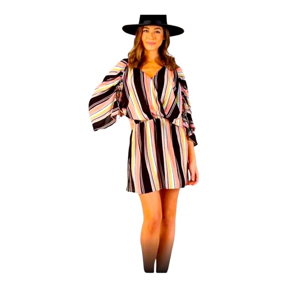 LUCCA NWT STRIPED PEACH & BLACK DEEP V-NECK WIDE CAFTAN SLEEVES SZ: SMALL - Picture 3 of 8